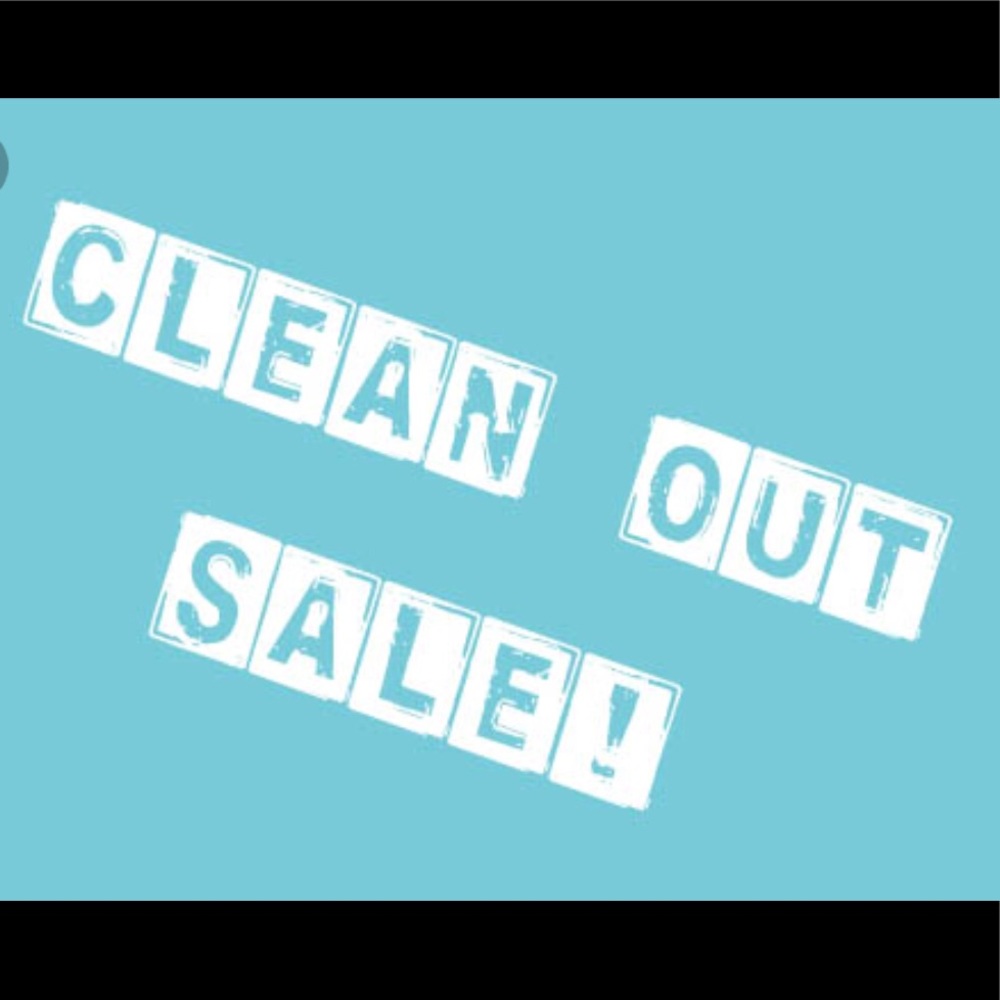 💙IM MOVING & NOW ACCEPTING BEST OFFERS💙